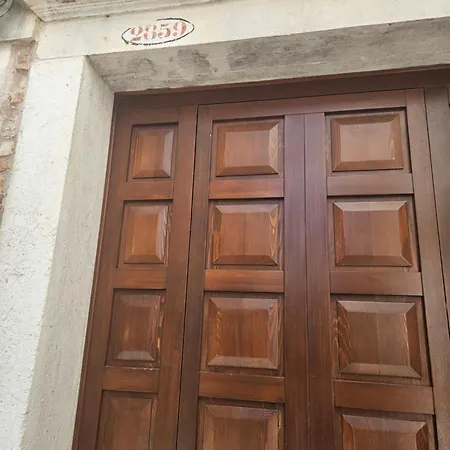 Stradivari Apartamento